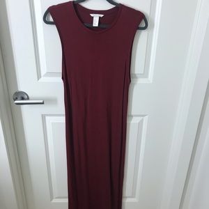 NWOT H&M burgundy maxi dress w/ slits